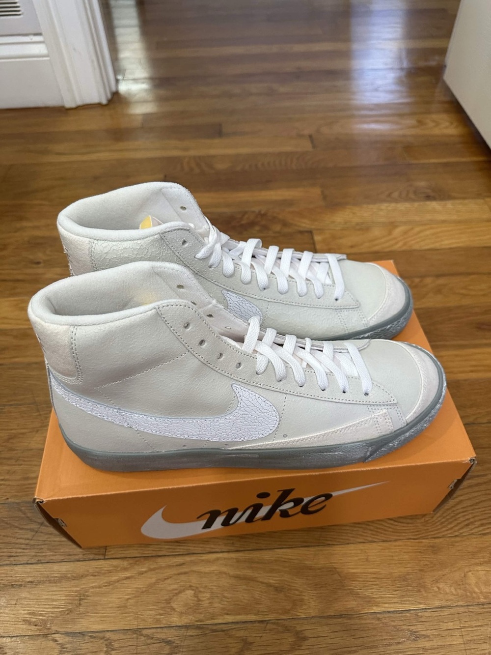 *New* Nike Blazer Mid Men Brown White (DV0797-100) Size 11.5